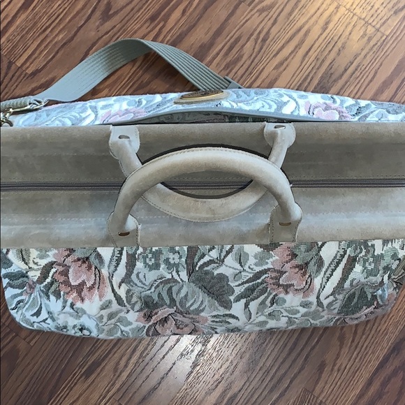 Vintage Handbags - Floral overnight bag weekender crossbody strap EUC